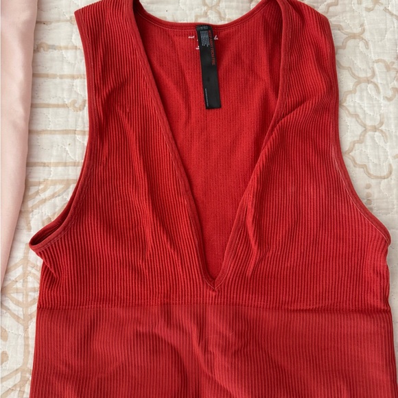 urban outfitters plunge v-neck tank top - Picture 2 of 5